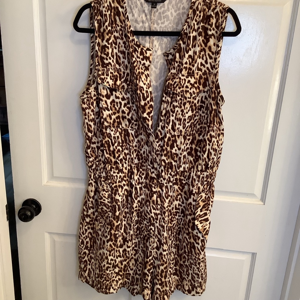 Women's Banana Republic Romper 12 Brown Leopard.
